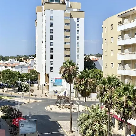 Chantal - Near The - Apartamento *